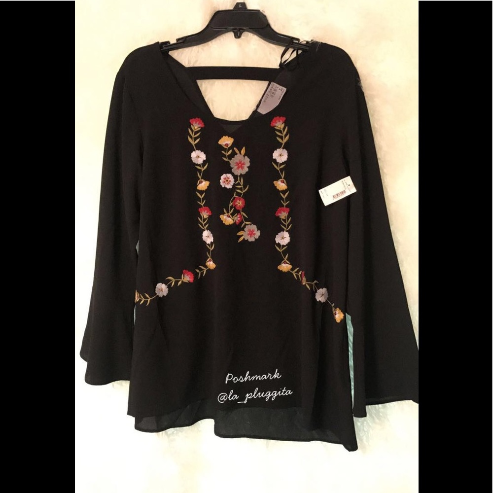 Ruff Hewn Embroidered Black Top